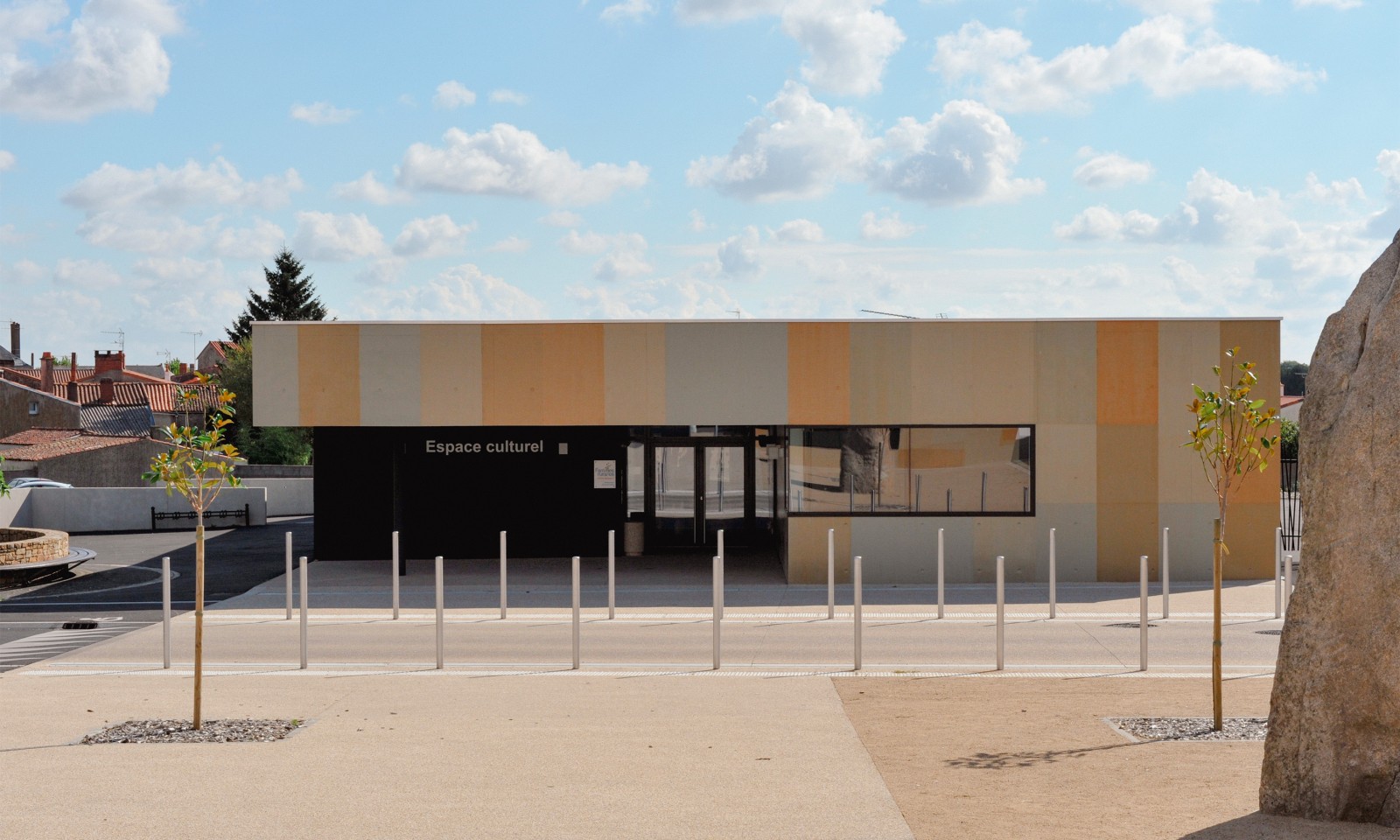 LBLF Architectes - Espace culturel et associatif La Bruffière 85